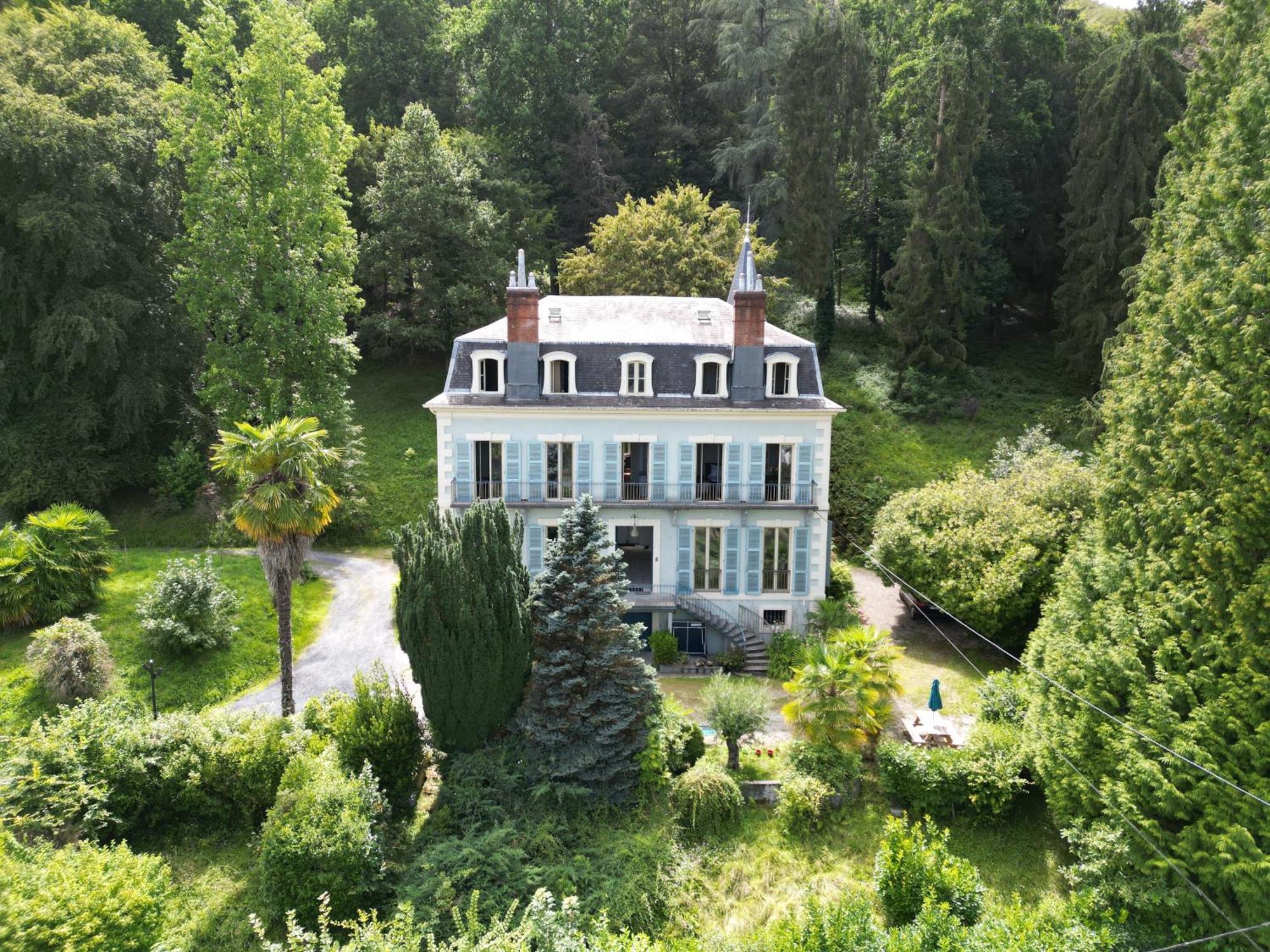 Villa Morton - Domaine Du Grand Tourmalet Pic Du Midi Bagneres-de-Bigorre Exterior photo